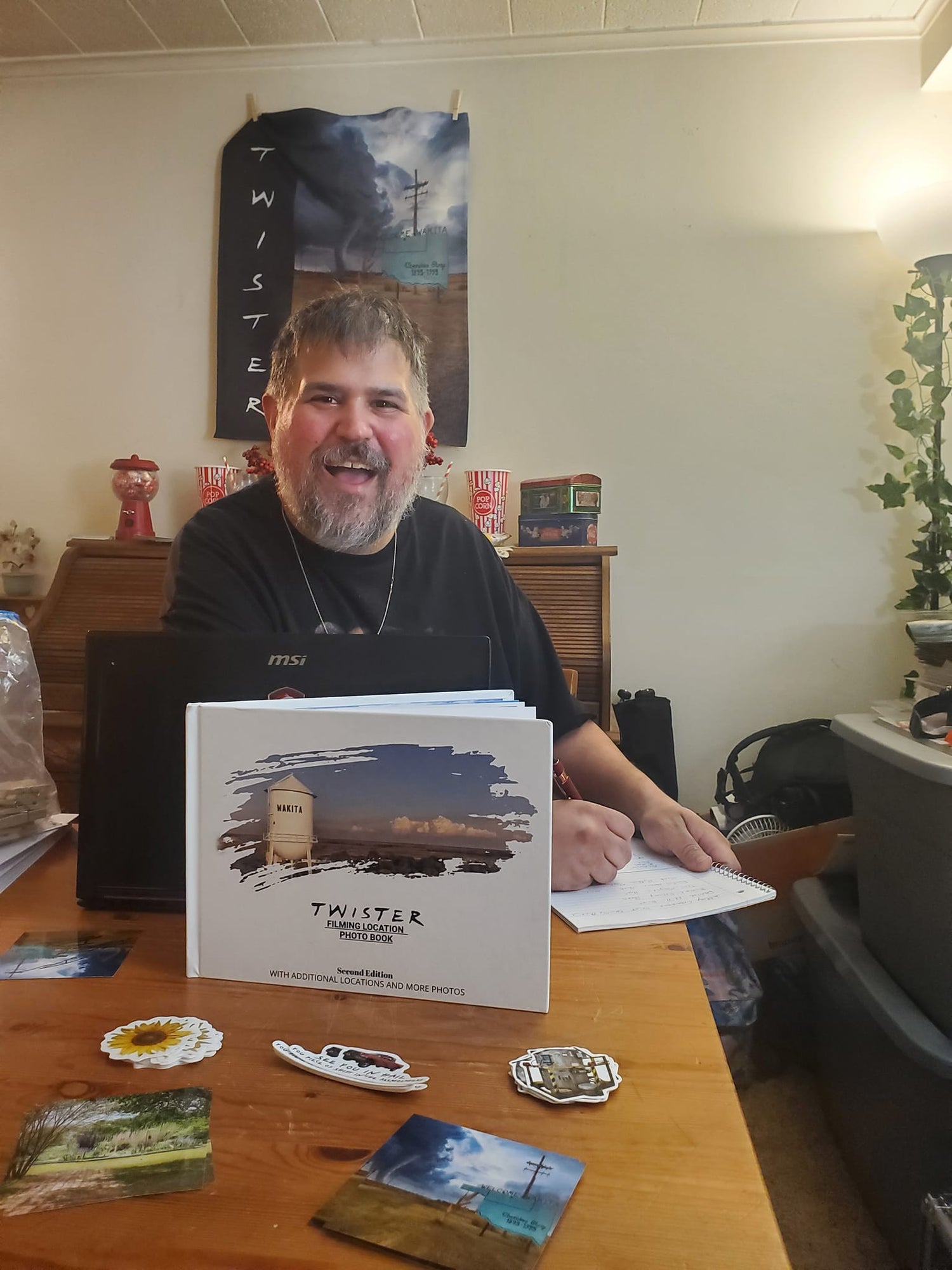 LIVE TIK TOK , FACEBOOK, INSTAGRAM