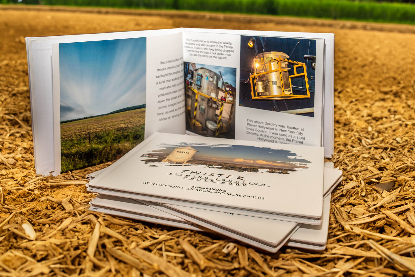 TWISTER FILMING LOCATION PHOTOBOOK SIGNED, WAKITA DIRT, Bridge Piece, Set of Stickers,Dorothy Pin, dodge pin.